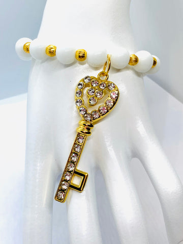 Come Inside Beaded Charm Bracelet - Gold & White